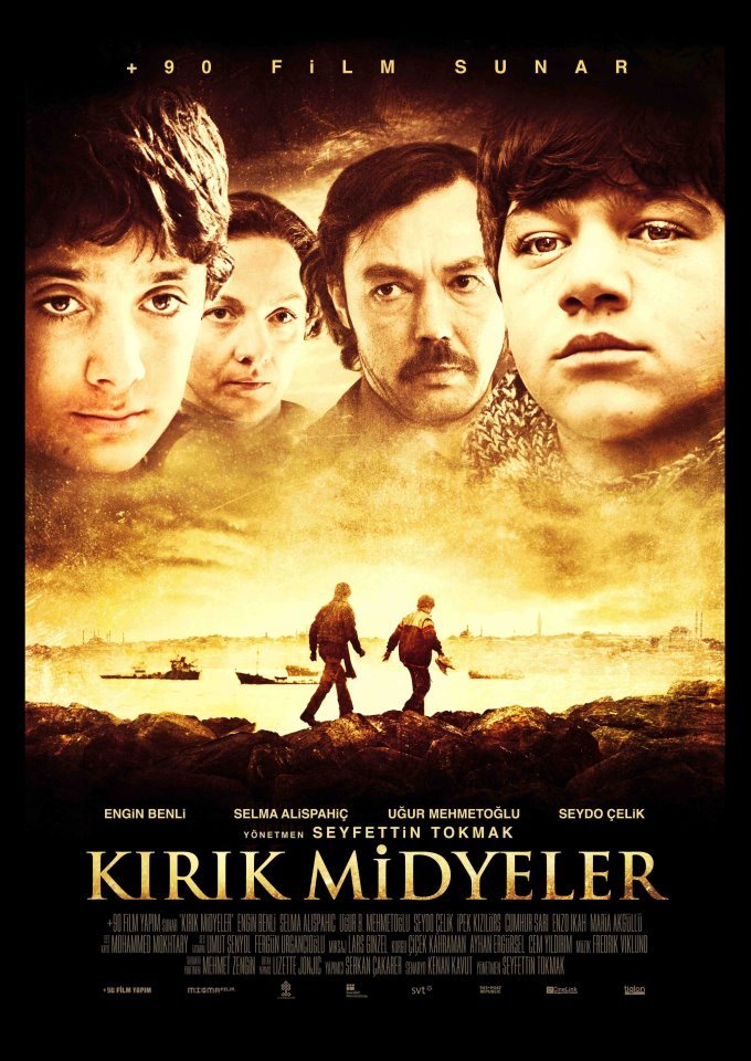 Kırık Midyeler afişi